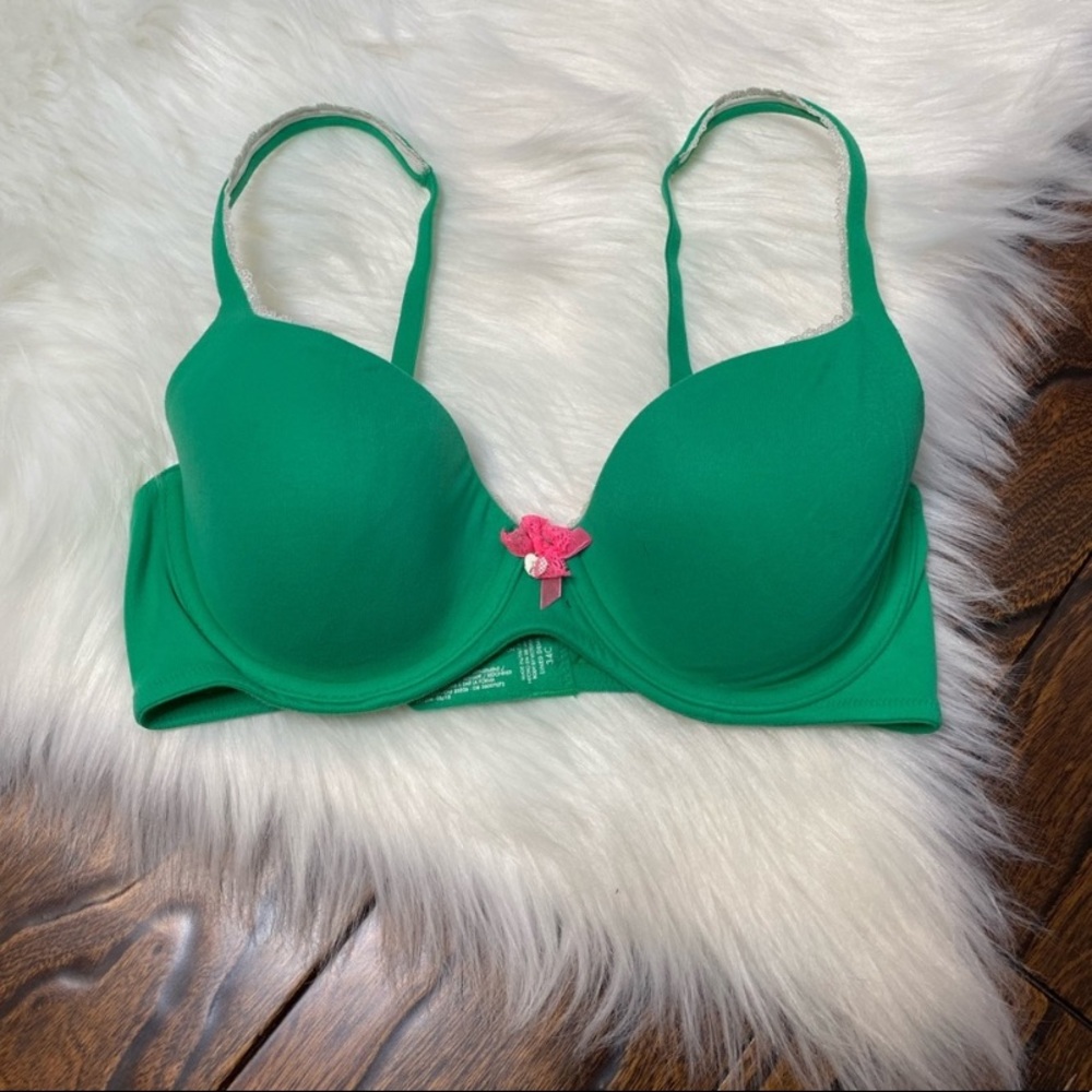 Victoria’s Secret bra